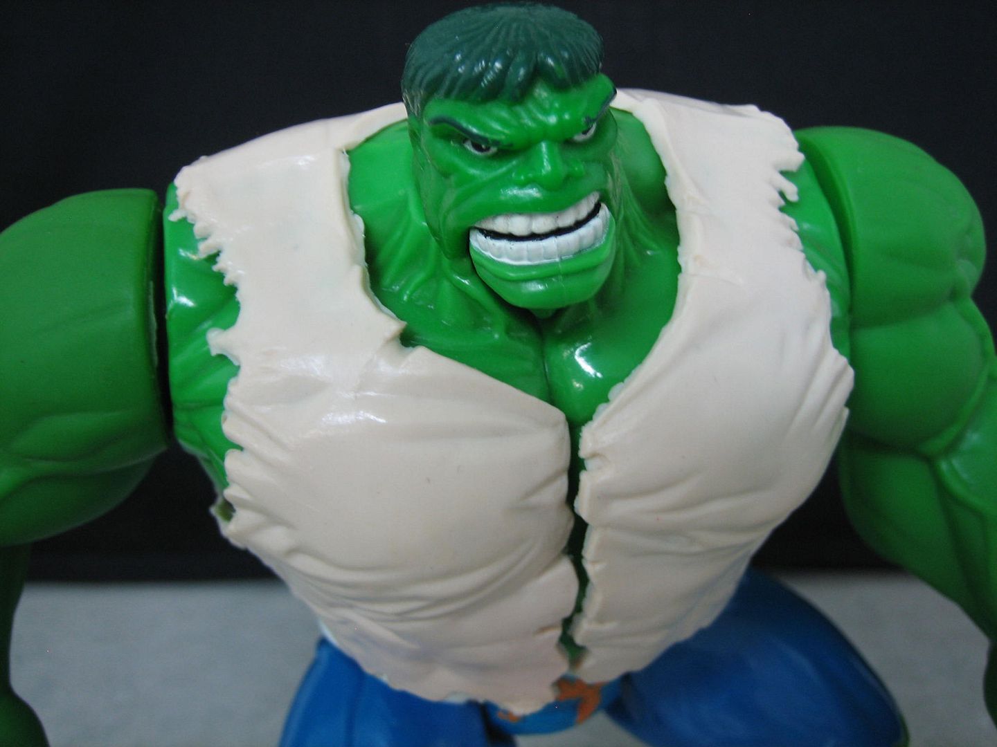 electronic raging hulk toy