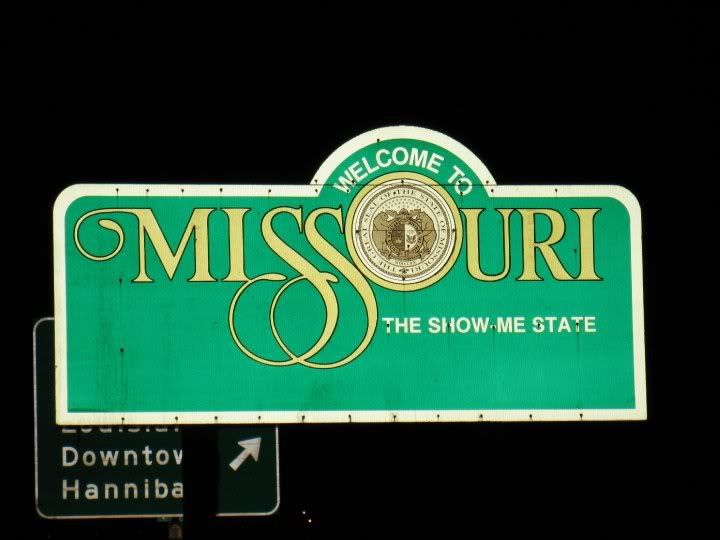 Missouri.jpg Missouri Welcome Sign image by TheVagabondVoyage