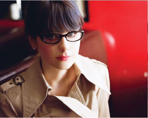 [Image: zooey-25.jpg]